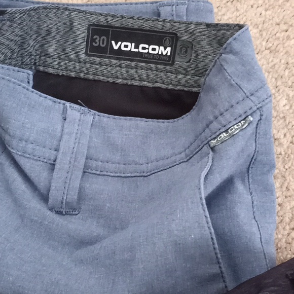Volcom & Hurley Shorts - Picture 3 of 4